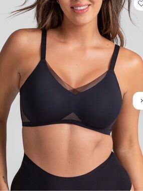 Honeylove Black Crossover Wireless Bra in Black, Size XL 38D-DD